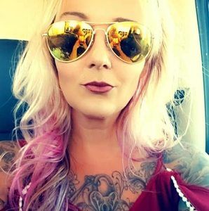 Meet your Posher, Mandie